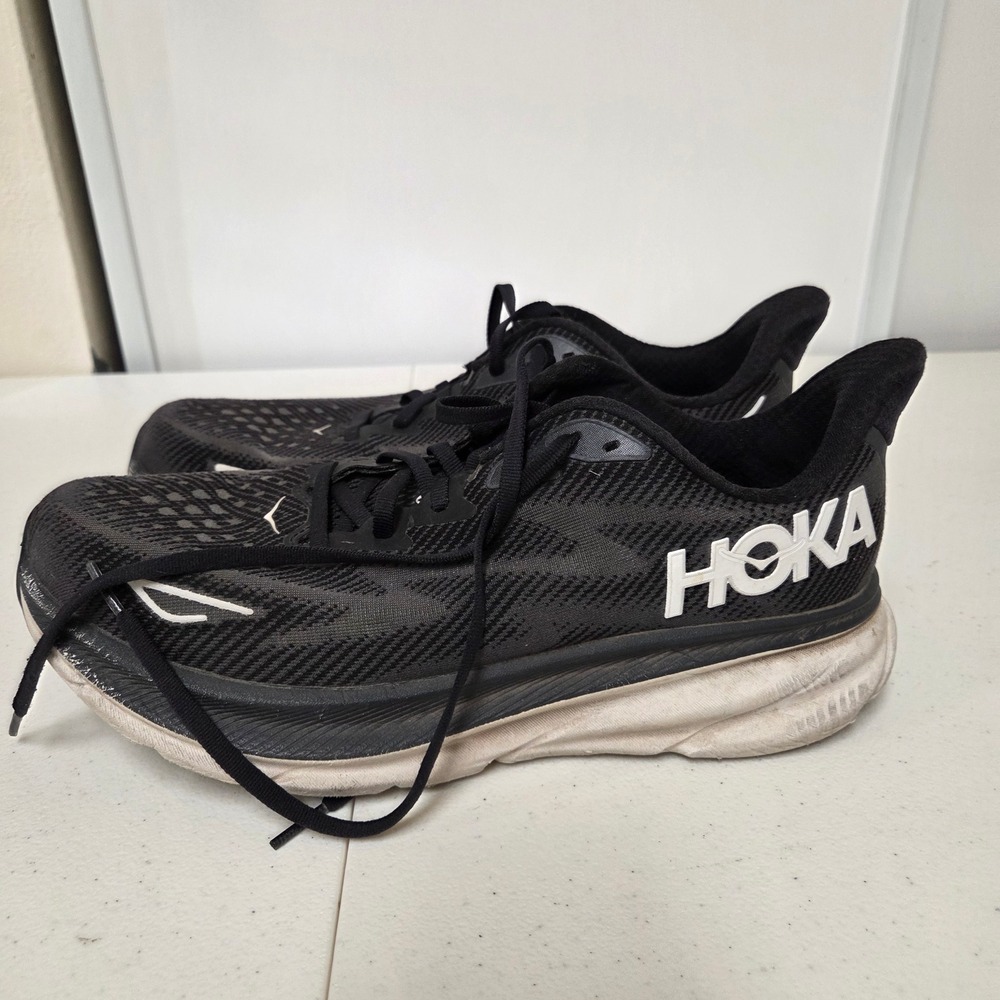 Hoka One One Clifton 9 Mens 10.5 D Black White Running Shoes 1127895 BWHT